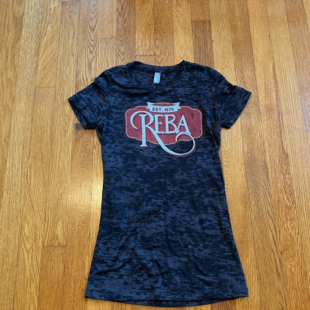 Reba est.1975 Baby Doll Short Sleeve T shirt Size Small